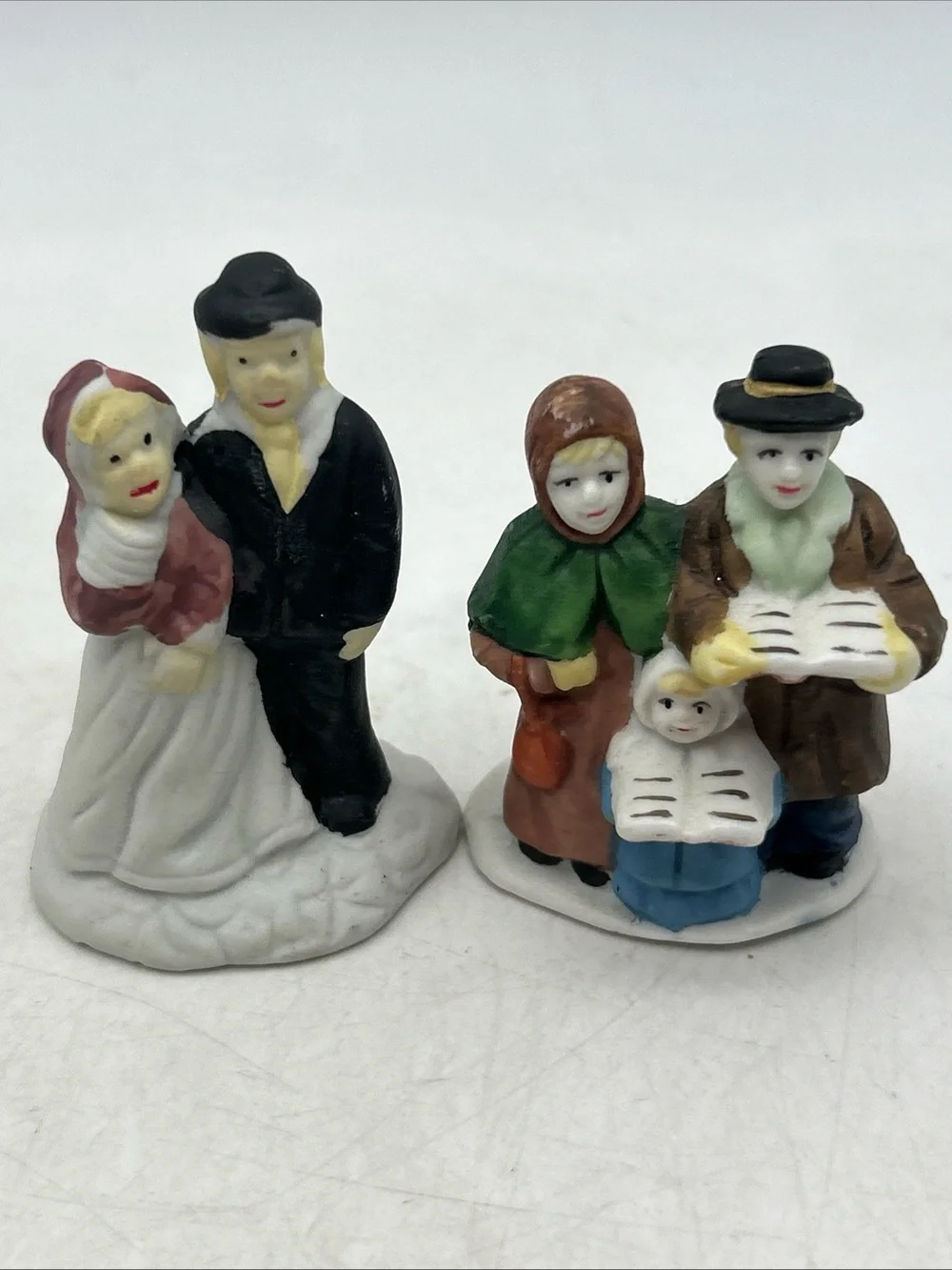 Lot Of 11 Vtg Porcelain Christmas Village Figurines (Read Desc)